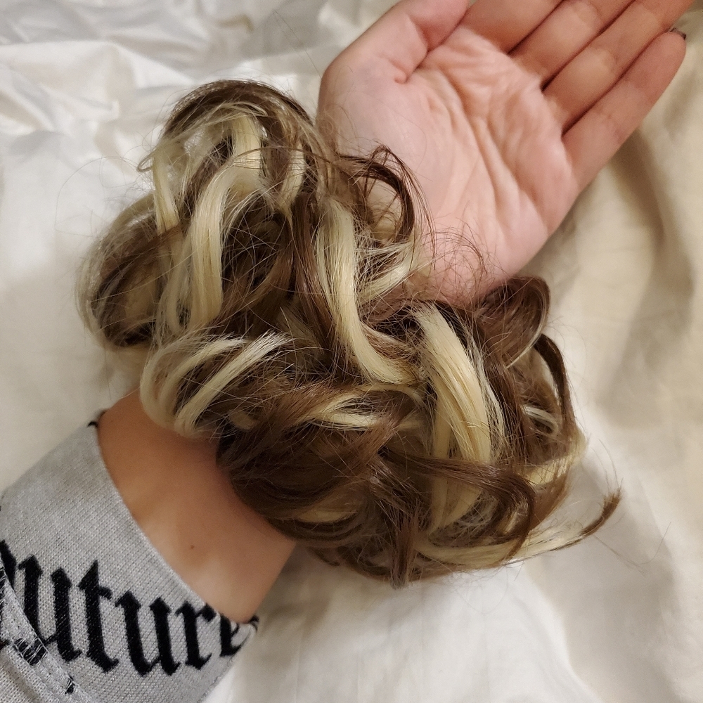 NEW Scrunchie Hair Bun Extension Piece - Picture 5 of 9